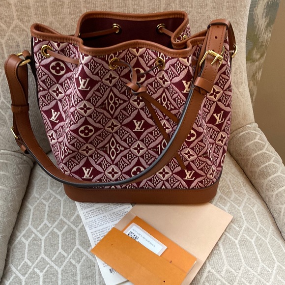 Authentic amazing Louis Vuitton Petit Noe Since 1854 Bordeaux NWT - Picture 1 of 10